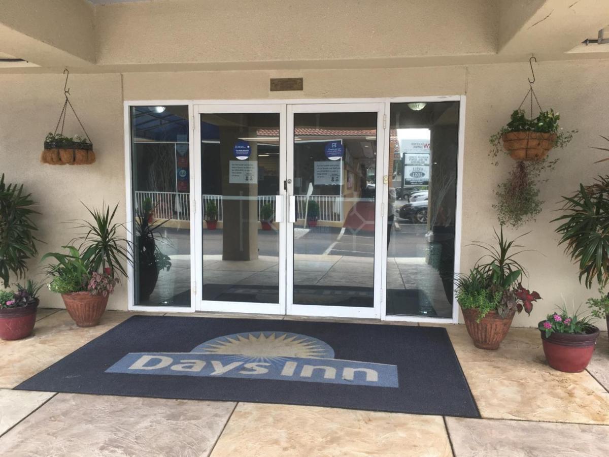 Days Inn By Wyndham Port Charlotte Town Center Экстерьер фото