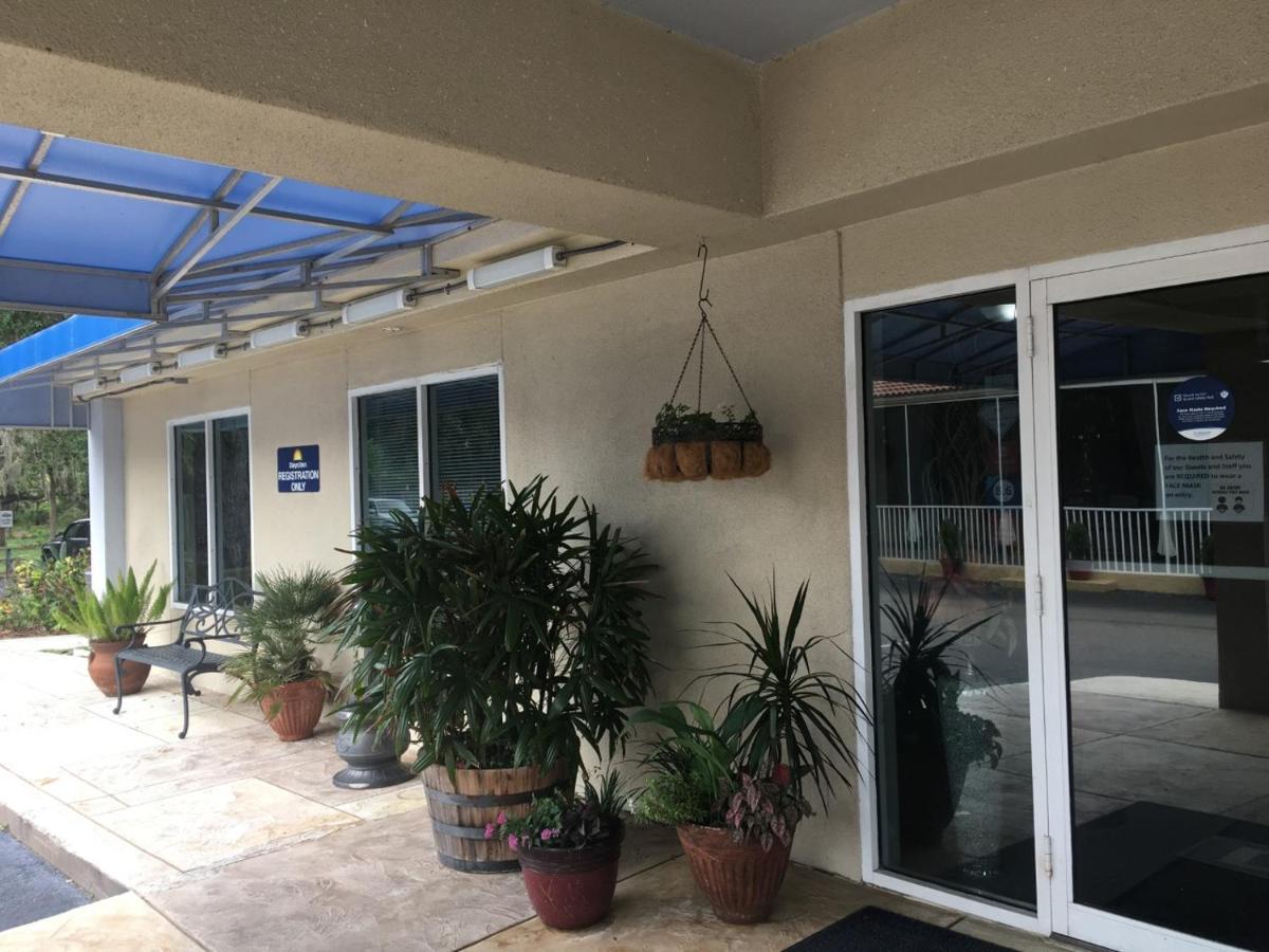 Days Inn By Wyndham Port Charlotte Town Center Экстерьер фото