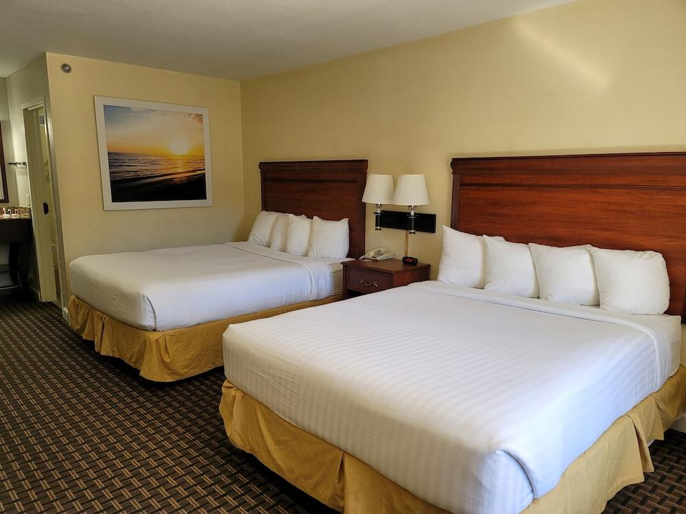 Days Inn By Wyndham Port Charlotte Town Center Экстерьер фото