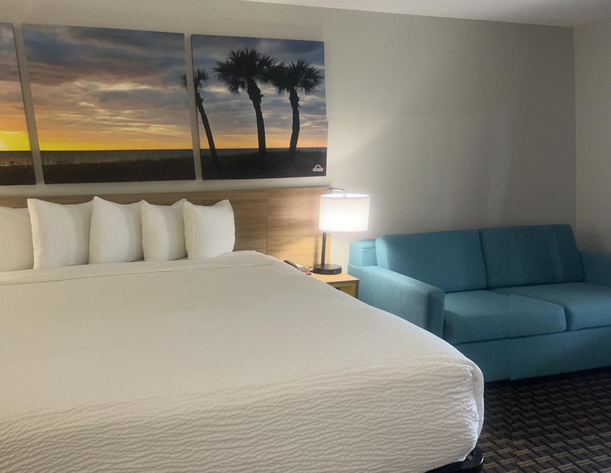 Days Inn By Wyndham Port Charlotte Town Center Экстерьер фото