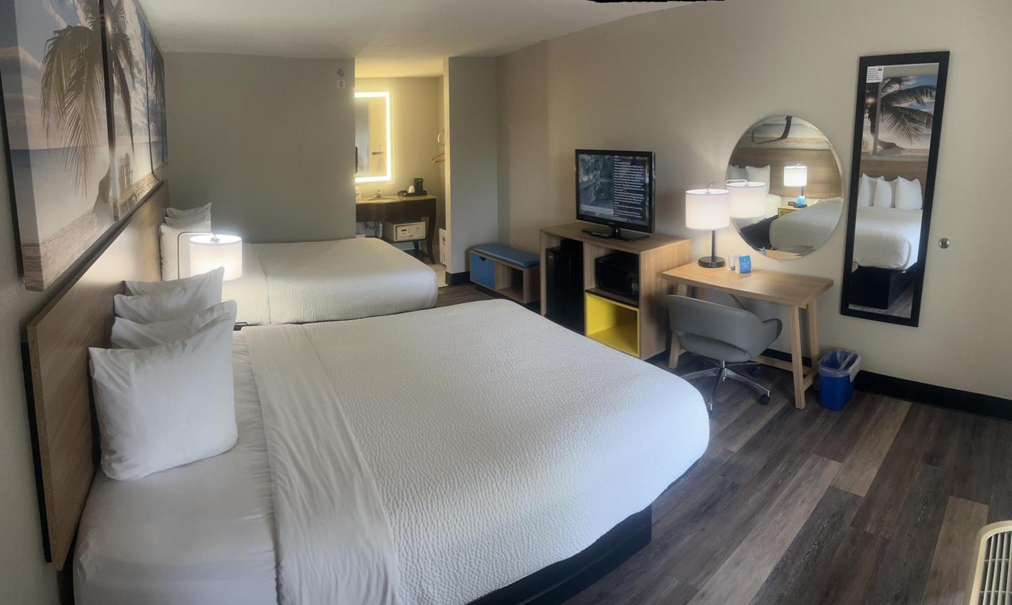 Days Inn By Wyndham Port Charlotte Town Center Экстерьер фото
