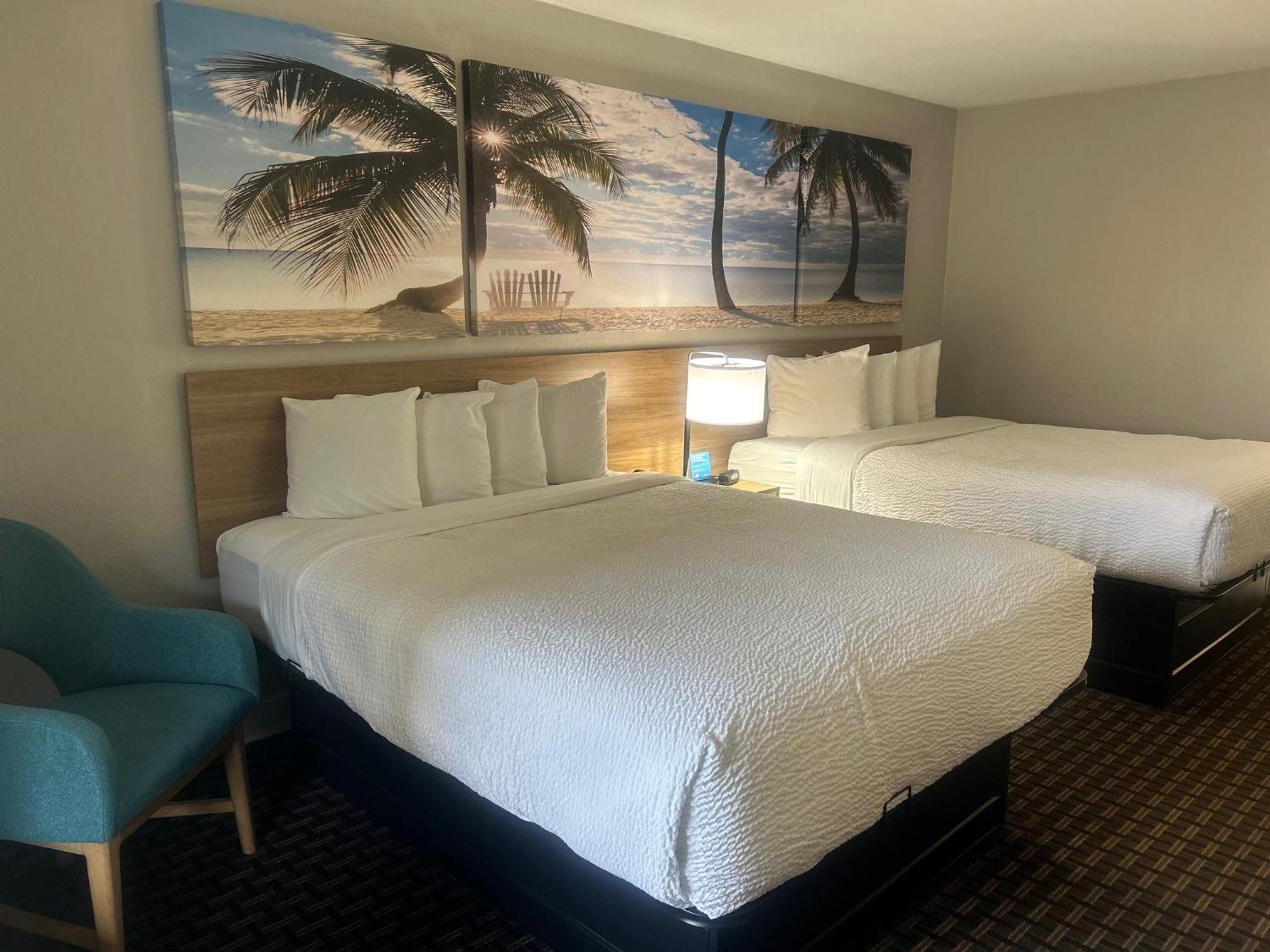 Days Inn By Wyndham Port Charlotte Town Center Экстерьер фото