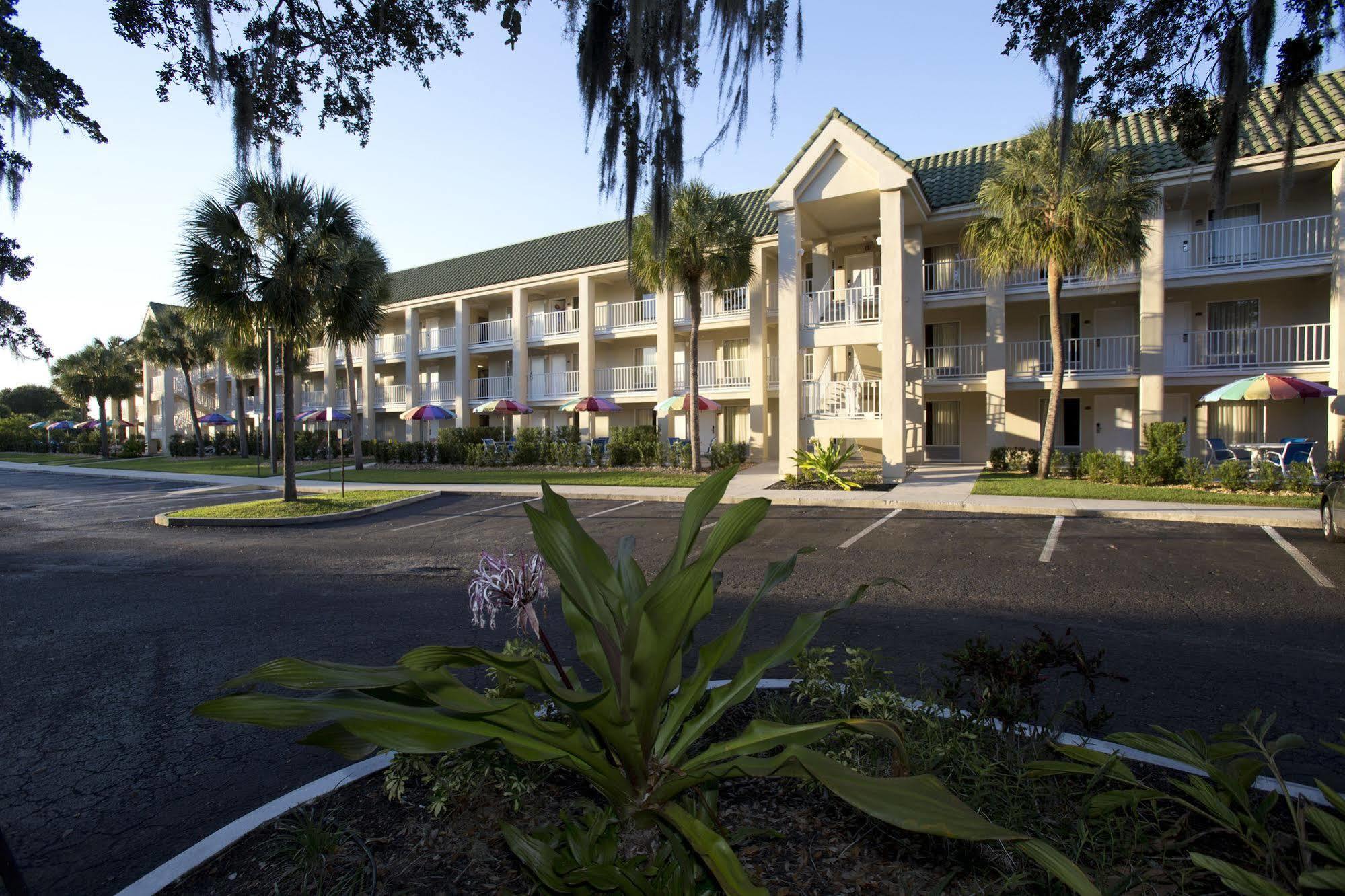 Days Inn By Wyndham Port Charlotte Town Center Экстерьер фото